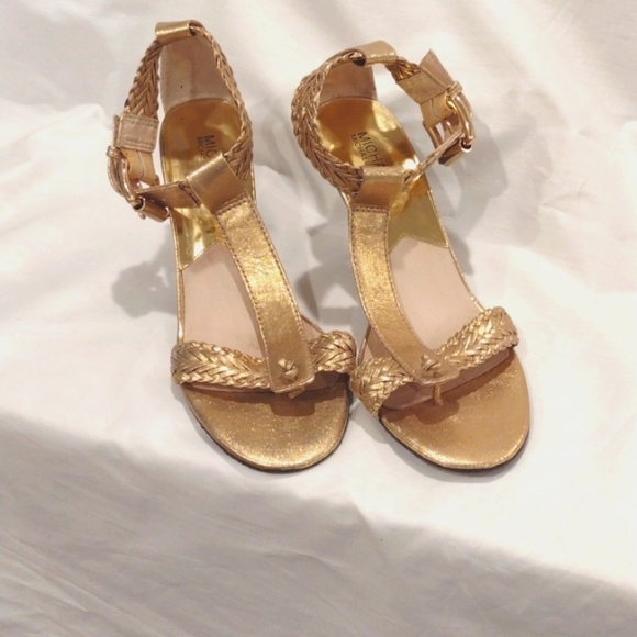 Michael Kors Sandals Juniper T-Strap Thong Braided Woven Leather Gold Size 9.5 - Picture 1 of 8